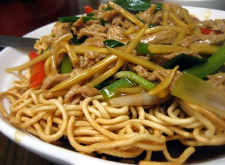 Fried Noodles with Mixed Meat
