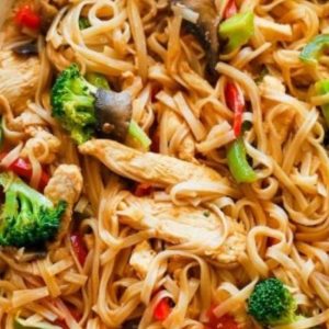 Fried Noodles with Shredded Chicken